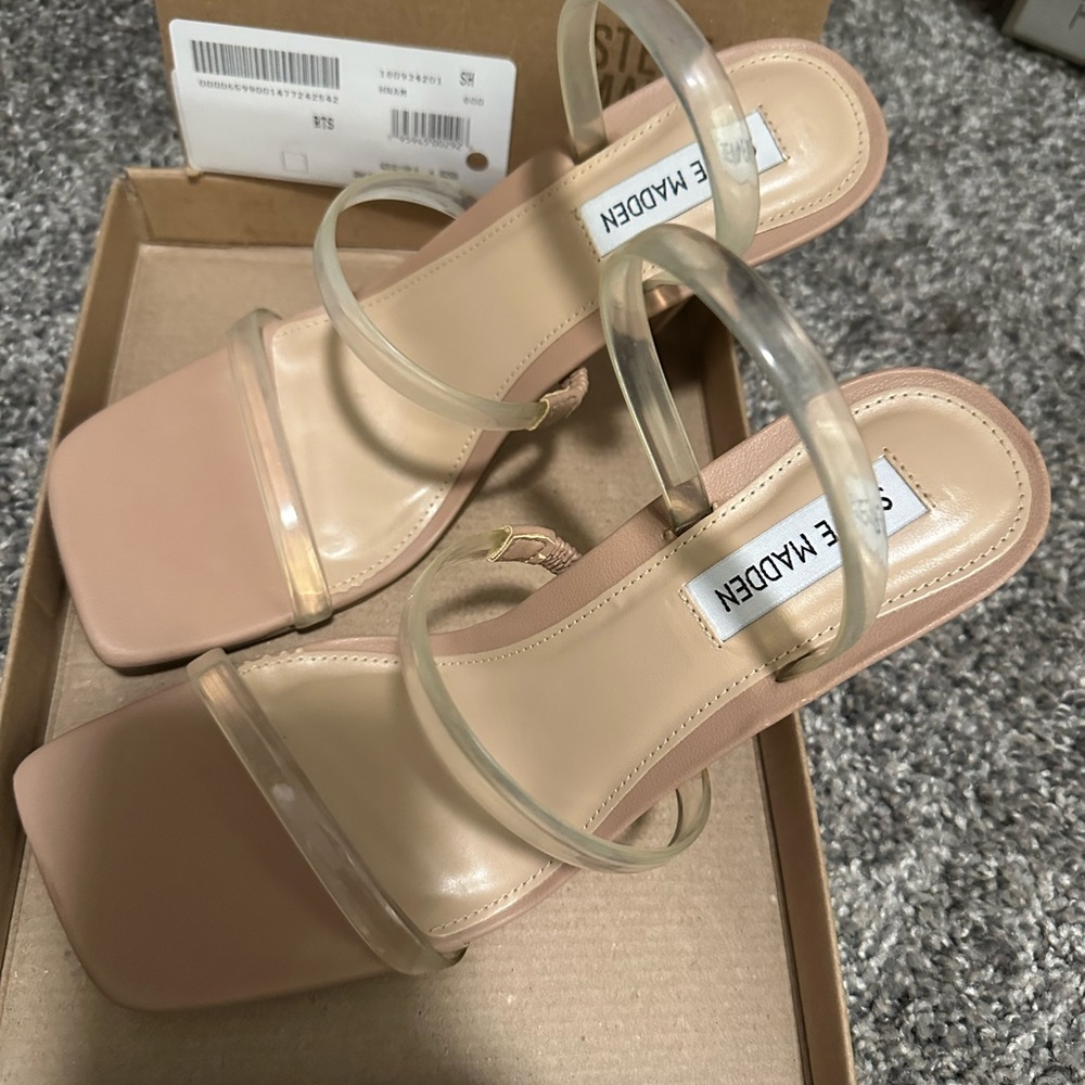 Steve Madden Tan Cream Heels Elegant Design
